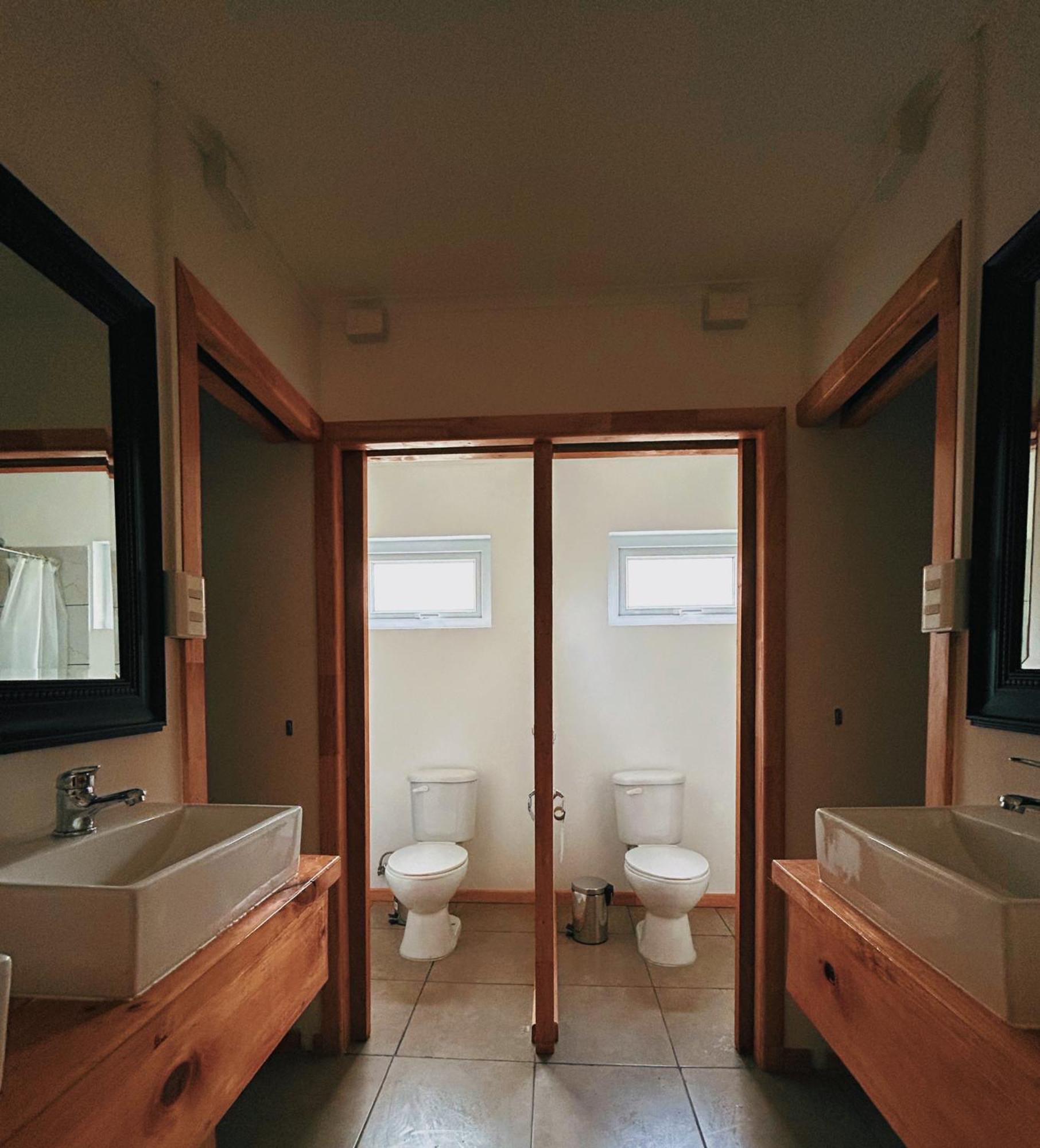 Aldea Del Sur Hostel By Indomito Sur Punta Arenas Bagian luar foto